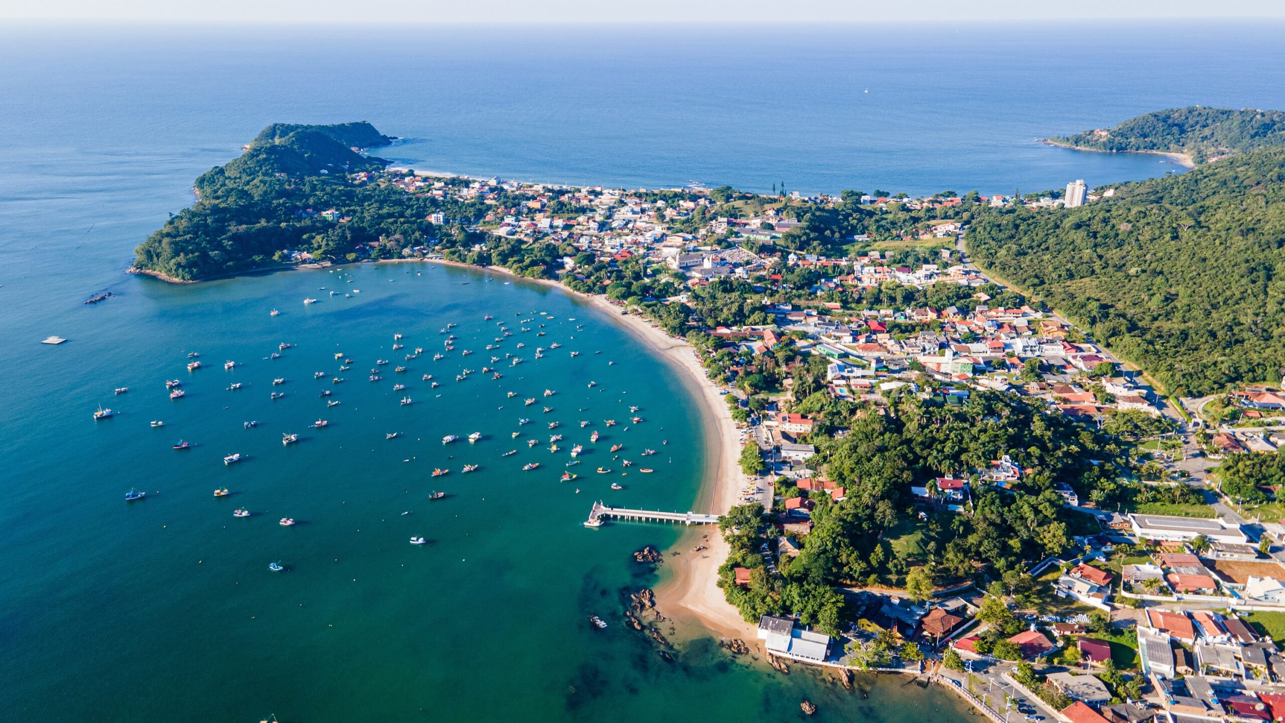 Costa e enseada de Penha, Santa Catarina